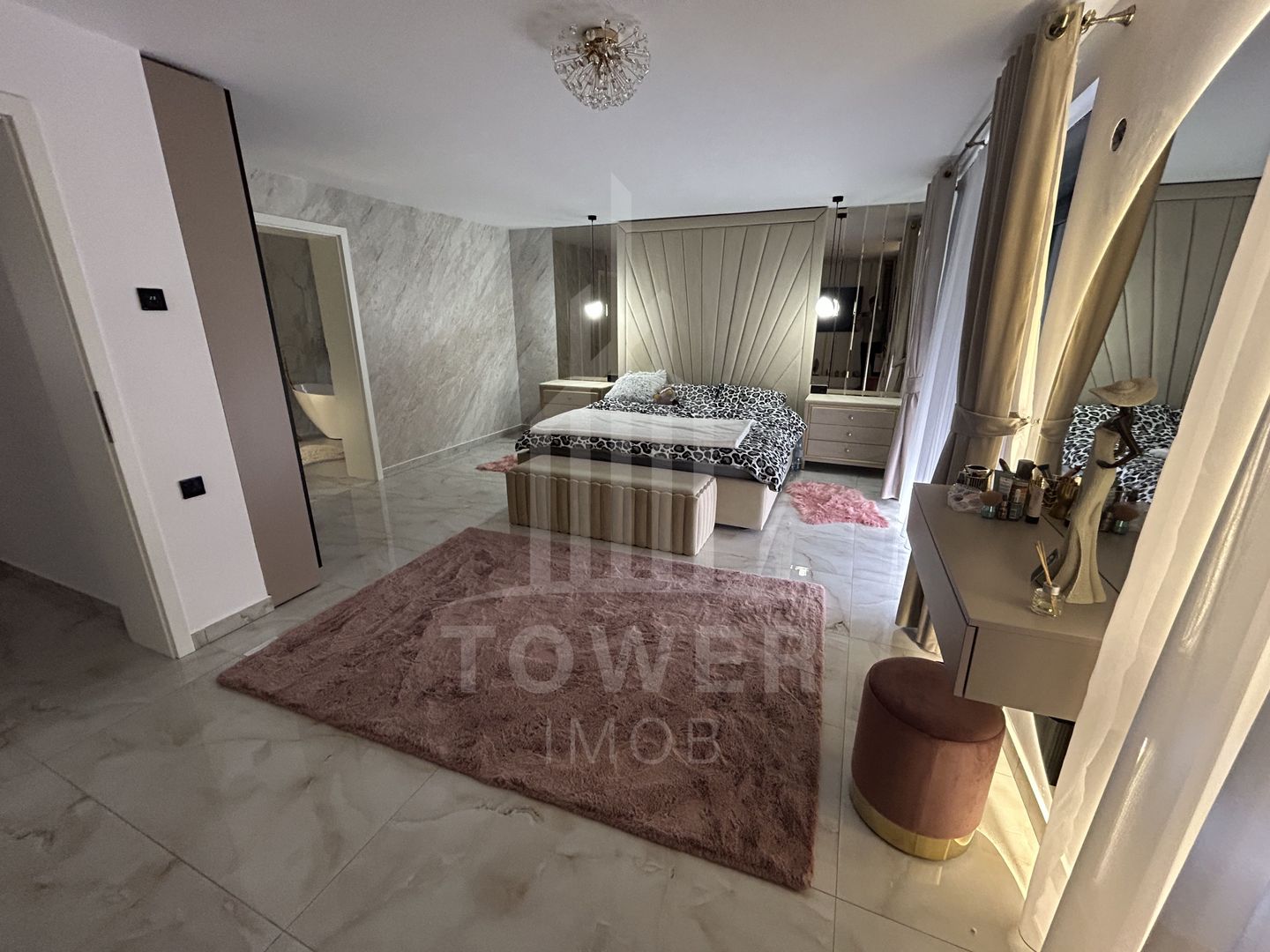 Casă de vânzare în Mediaș | Piscină | Panouri Fotovoltaice - Poză 12