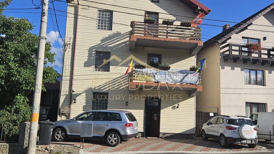 Pensiune 10 camere cu restaurant // teren 900 mp // Moieciu de Jos - Poză 2