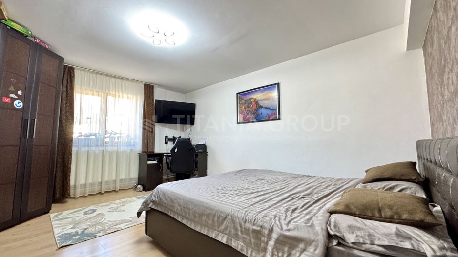 Se vinde “acasa”, 4 camere decomandate, panouri+baterii, teren 397mp,m - Poză 9