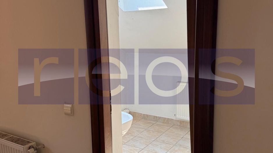 DE VÂNZARE VILĂ | OPORTUNITATE DE INVESTIȚIE | PRETABILĂ CENTRU BĂTRÂNI - Poză 57