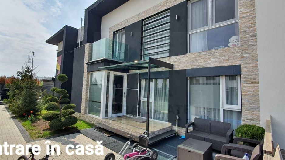 Vila ultrafinisata 550 mp utili si 2000 mp teren amenajat in Sibiu - Poză 3