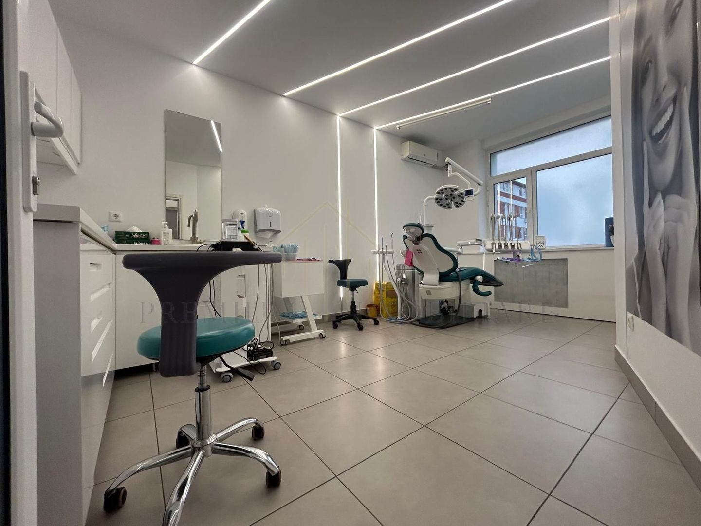 Spațiu comercial 90 mp – zonă cu trafic intens Onesti - Poză 3