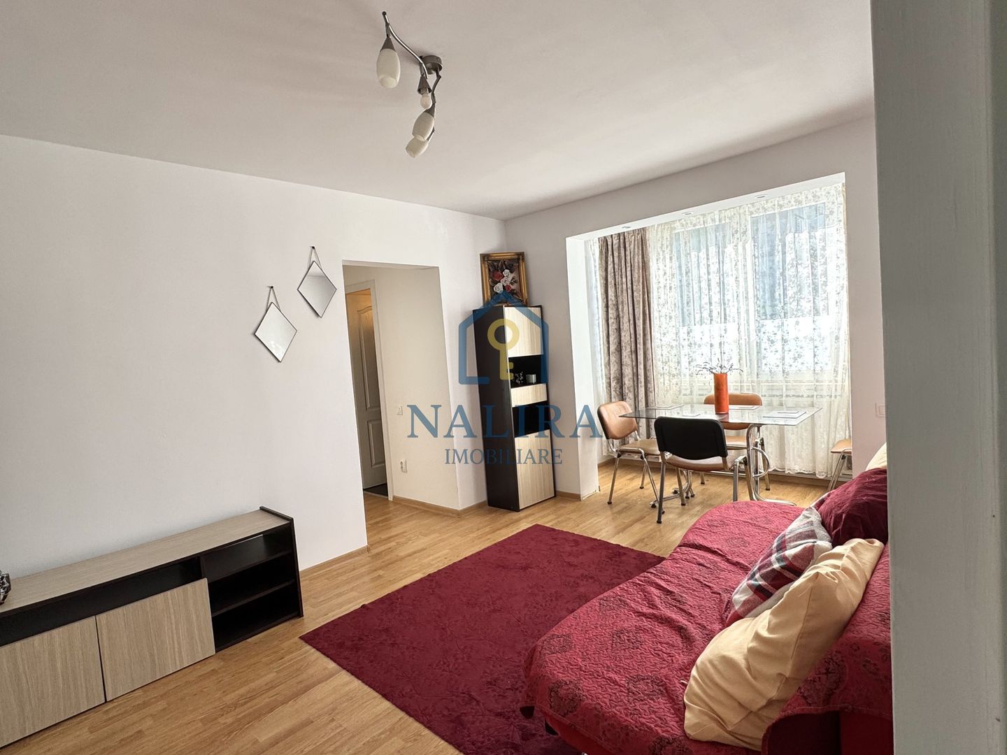 De vanzare apartament 3 camere Cosbuc parter de vanzare — Central - Poză 3