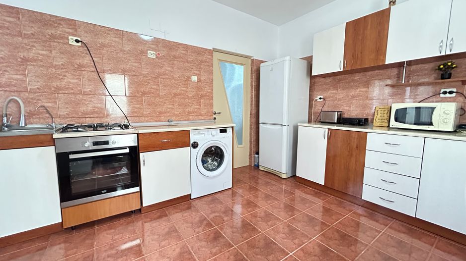 Afacere Turistică la Cheie | Pensiune 10 Camere | Eforie Nord - Poză 9