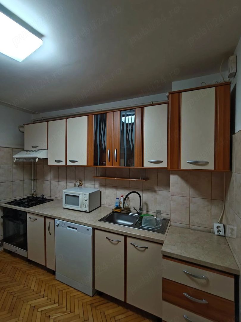 Complexul Studentesc | 3 Camere | 2 Bai |  Centrala Proprie . - Poză 6