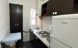 Apartament 2 camere etaj 1 în zona N.Iorga/Oștirii/Școala Gen. nr.6 - Poză 4