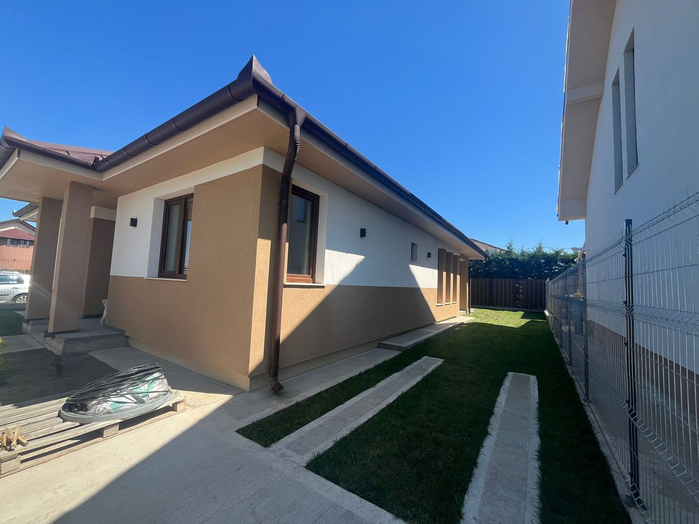 Casă de vânzare cu 3 camere in Sânmartin-Cihei, Bihor - Poză 2