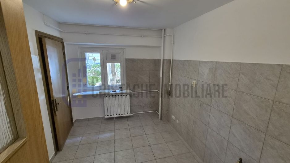 Spatiu birou | PARTER | 3 camere | 2 bai | Calea Calarasilor - Poză 13