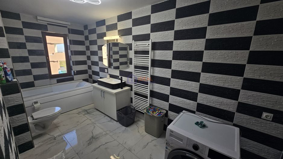 Penthouse Modern cu 3 camere si terasa, pe Doamna Stanca - Poză 8