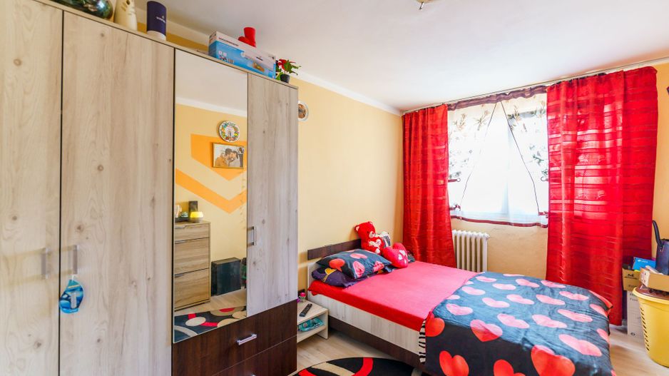 Apartament cu 3 camere în cartierul Vlaicu - Poză 10