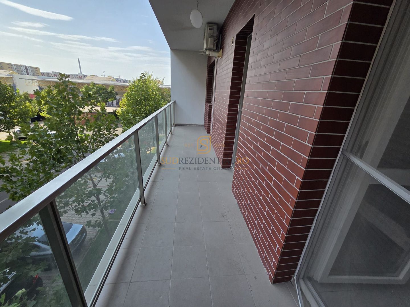 Apartament 2 camere de închiriat, The Grand Kristal Residence Sector 4 - Poză 15