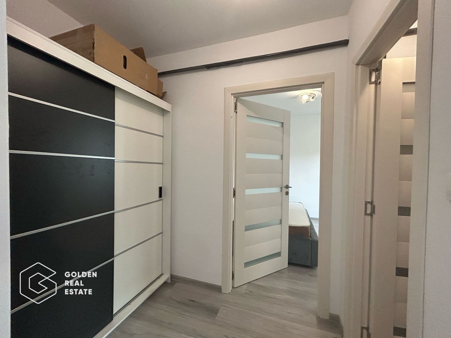 Apartament 2 camere, complet renovat, zona Centrala - Poză 9