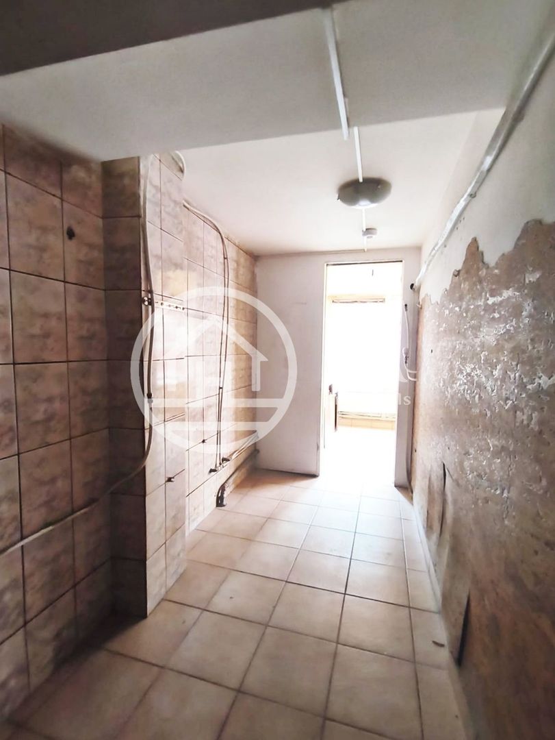 Casa de închiriat cu 6 camere în Rogerius, Oradea - Poză 19