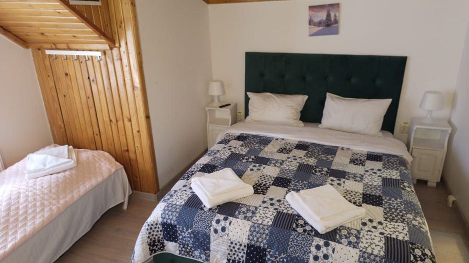 Pensiune la Cheia, moderna, functionala in totalitate, vedere mirifica (chirie) - Poză 3