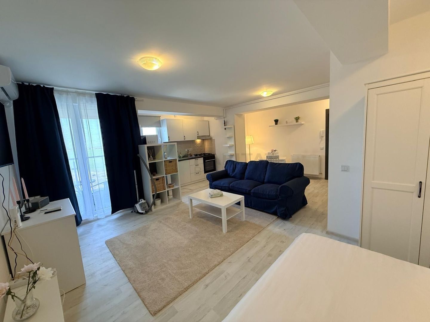 Studio modern – Libertatii Gardens Otopeni | Parcare inclusă | Piscina - Poză 9