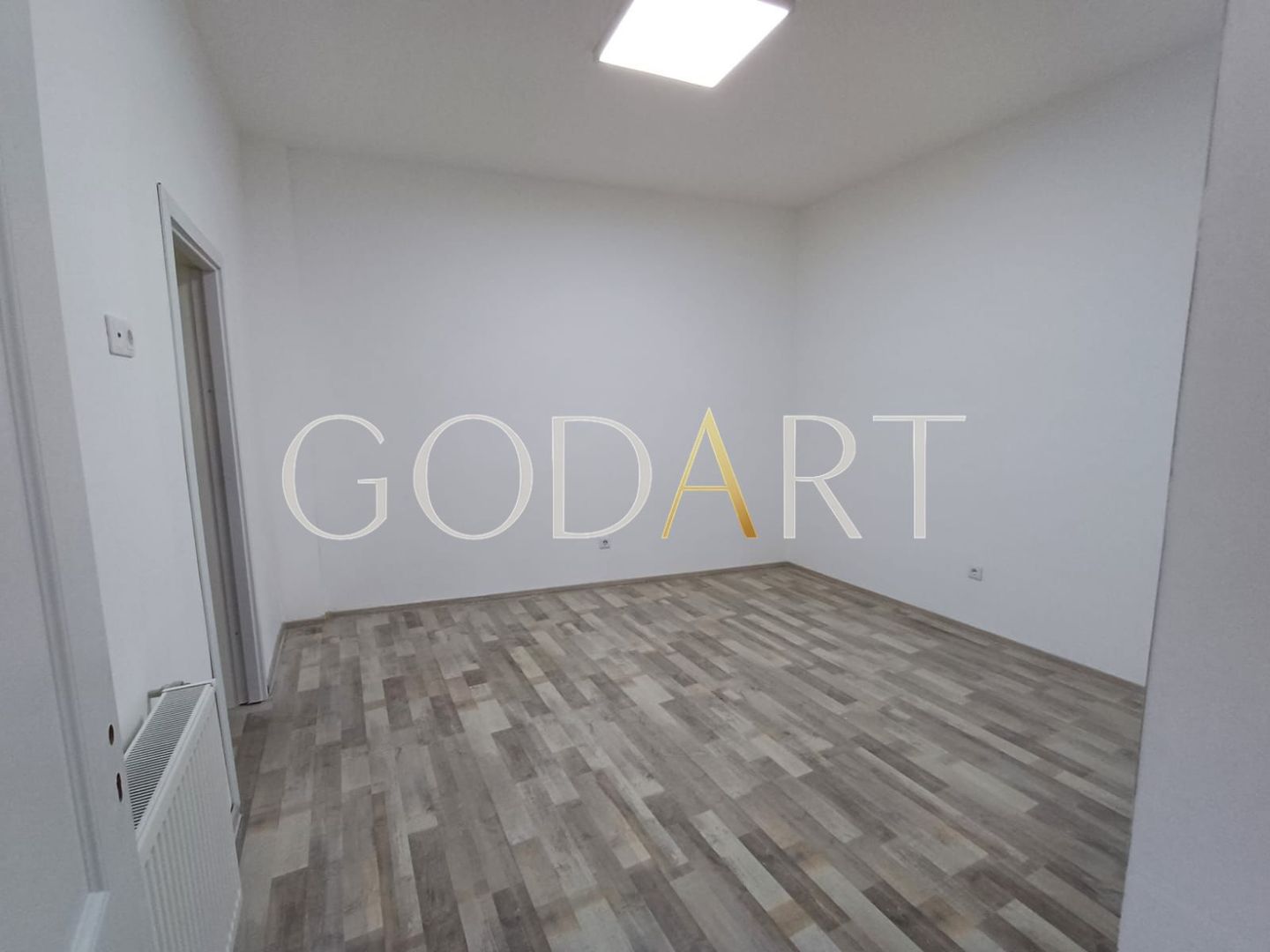 Casă renovată complet în 2023 | Zona centrala | 4 camere - Poză 1