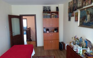 BRASADAS vinde casa in zona TITULESCU cu 5 camere si teren 350mp - Poză 2