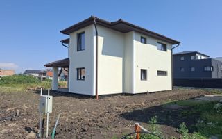 Casă individuală modernă cu pod – Șura Mică - Poză 2