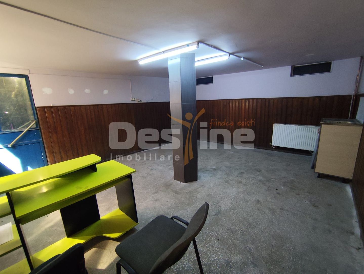 Spatiu comercial  de inchiriat Baicoi Central Liliesti! - Poză 3
