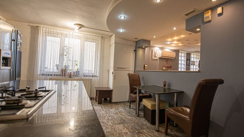 Casa de vanzare 9 camere potential investitie Cornetu teren 1200mp - Poză 10