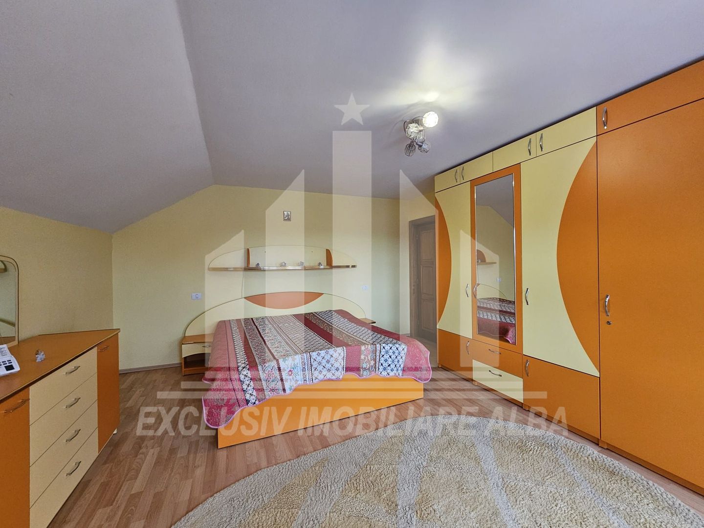 Casa individuala de inchiriat cu garaj, Alba-Micesti - Poză 10