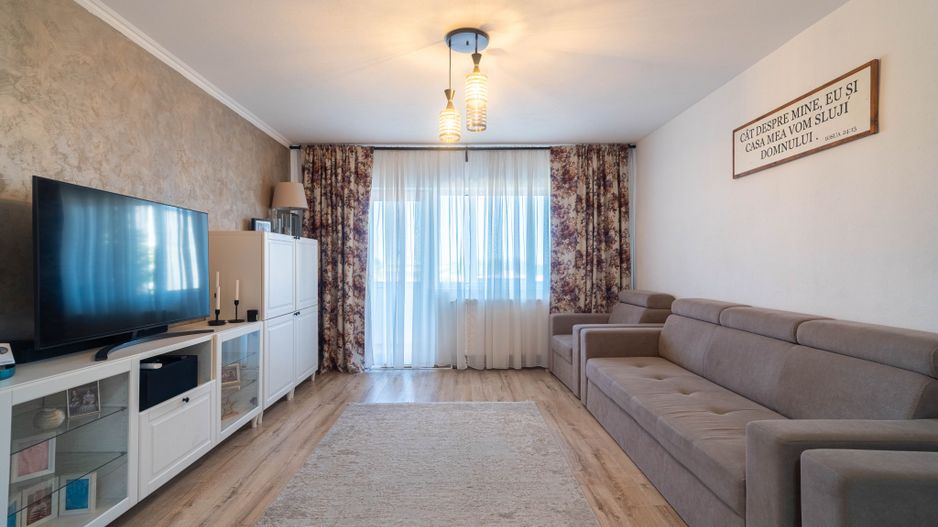 Apartament 5 camere Vlaicu – Renovat, 2 băi, centrală proprie - Poză 8