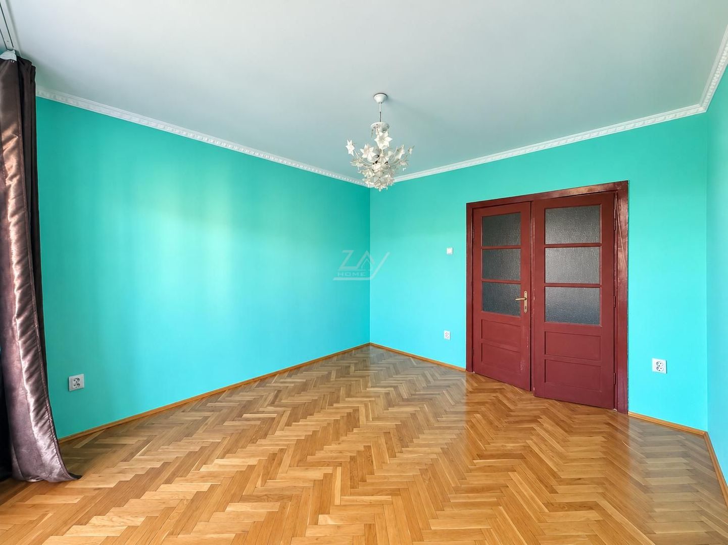 Bloc tip asociatie - zona Kiriac. 4 camere, 3 balcoane. Garaj si boxa. - Poză 13