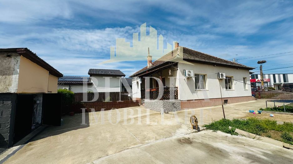 Casa pe principala in Giarmata  737mp teren - Poză 3