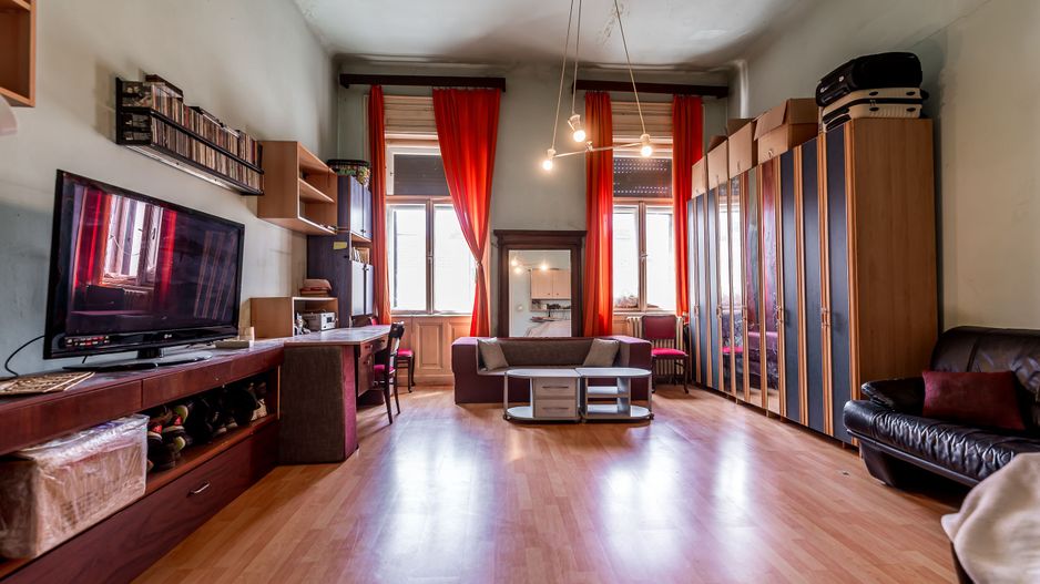 Apartament 98 mp pe bulevardul Decebal, fatada renovata Comision 0 - Poză 2