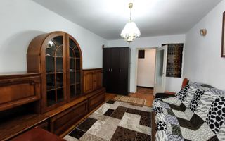 De închiriat apartament cu 3 camere - etaj 1- bd-ul Decebal - Poză 2