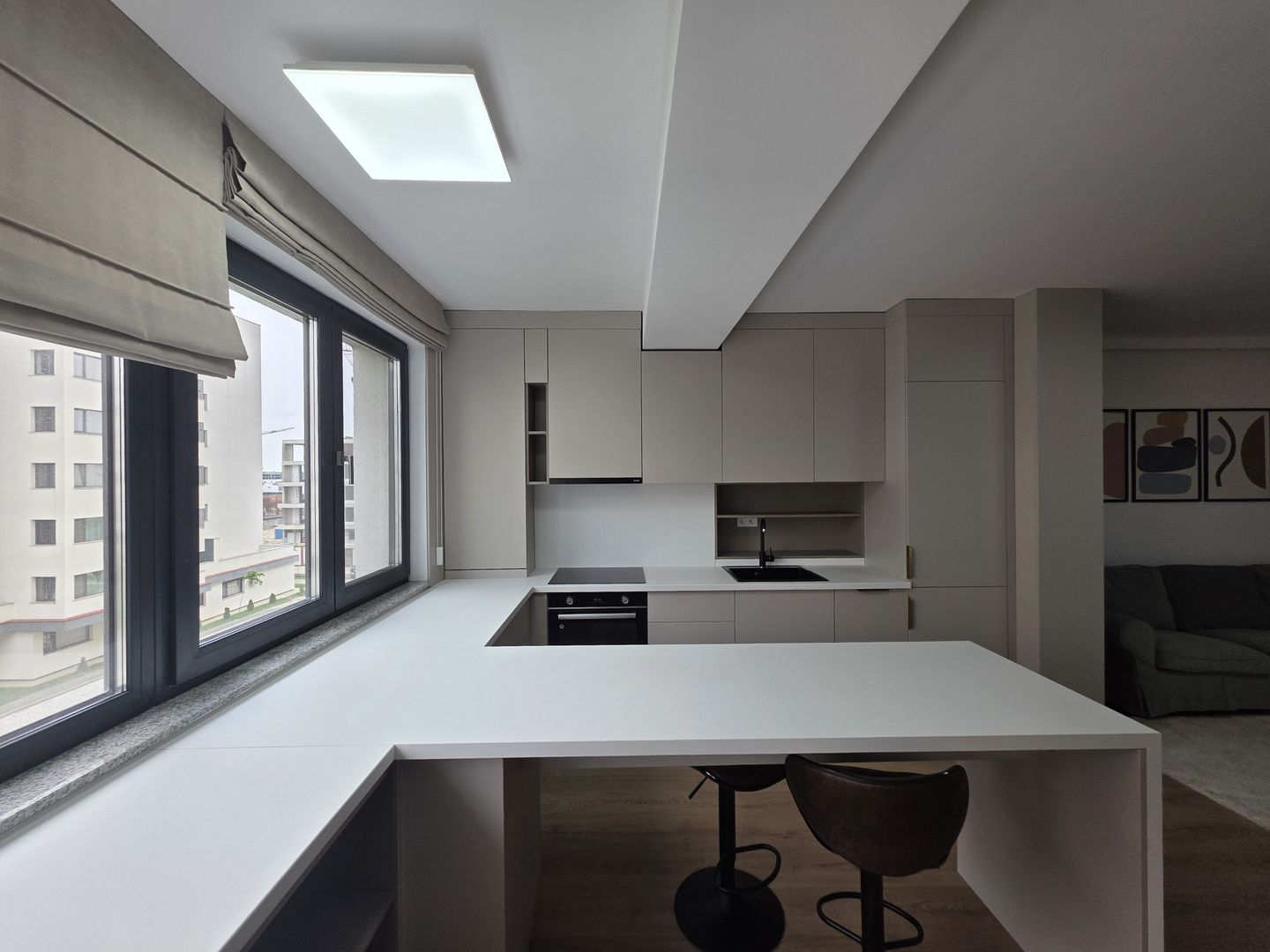 Apartament 2 camere lux decomadat Pipera Rond OMV70 metri - Poză 3