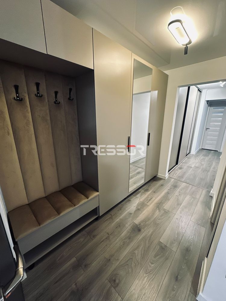 Apartament 3 camere, renovat / mobilat, Poarta 6, Faleza Sud - Poză 2