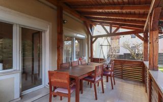 Vila moderna in Europa, curte spatioasa si garaj! - Poză 6