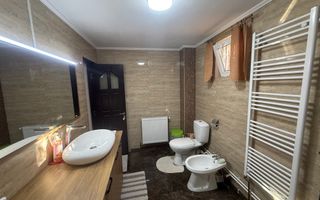 Vila de vânzare 160 mp - complet mobilată și utilata  - Câmpina ! - Poză 15