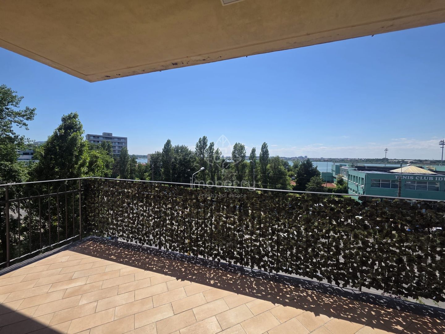 Vanzare apartament 3 camere, bloc boutique in Mamaia, vedere lac, aproape plaja - Poză 8