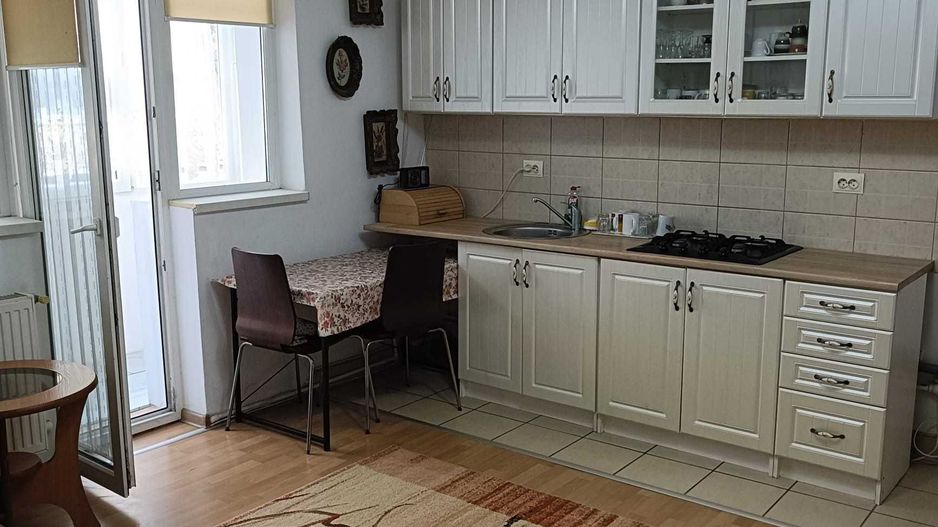 Apartament 3 camere situat in zona Piata Cetate 52 mp - Poză 3