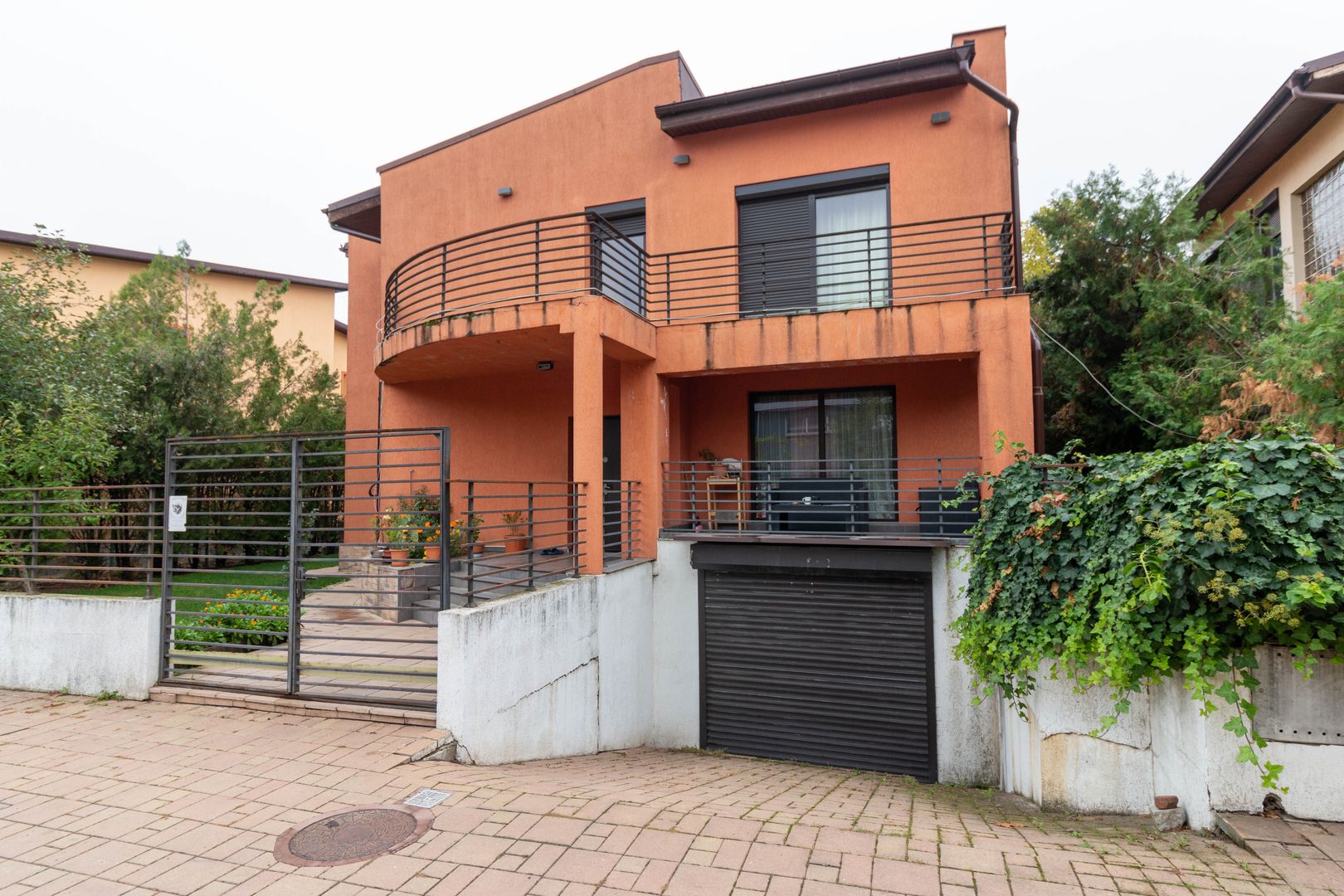 Casa moderna cu garaj de vanzare Popesti Leordeni - Poză 1