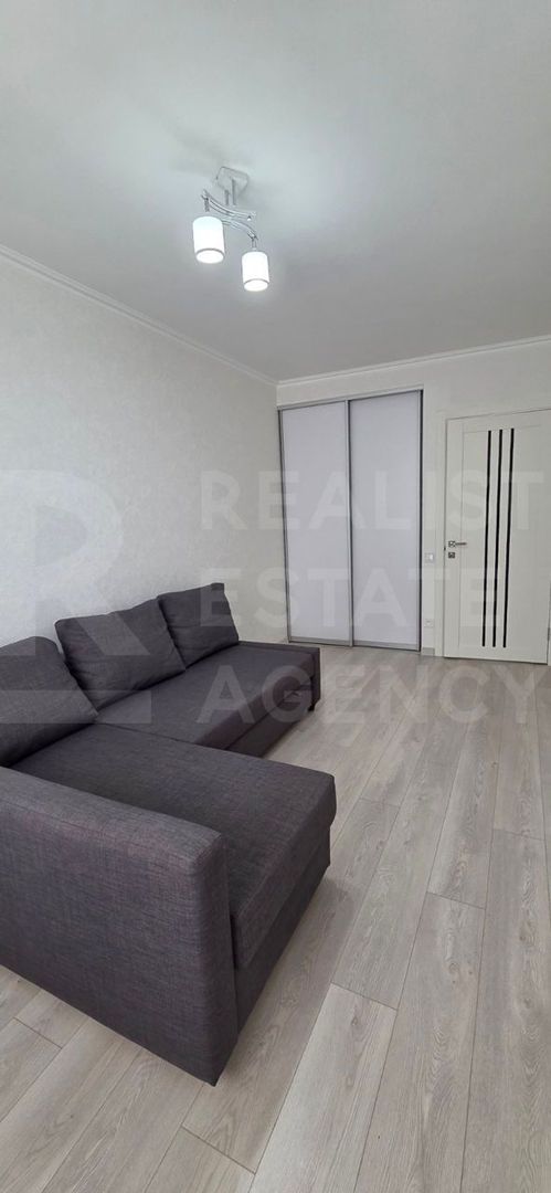 Chirie, apartament, 3 camere, str. Alexandru Mărinescu, Buiucani - Poză 1