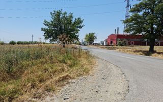 Vânzare Teren  Industrial 10700 mp pe colț, cu GAZE si curent - Poză 6