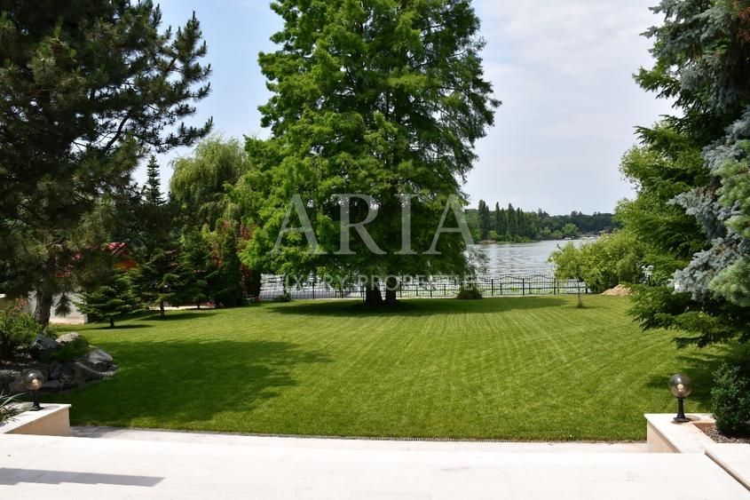 VILĂ INDIVIDUALA LAKEFRONT SNAGOV | POOL - Poză 1