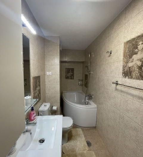 Închiriez apartament 2 camere, Decebal, mobilat, confort lux, parcare - Poză 8