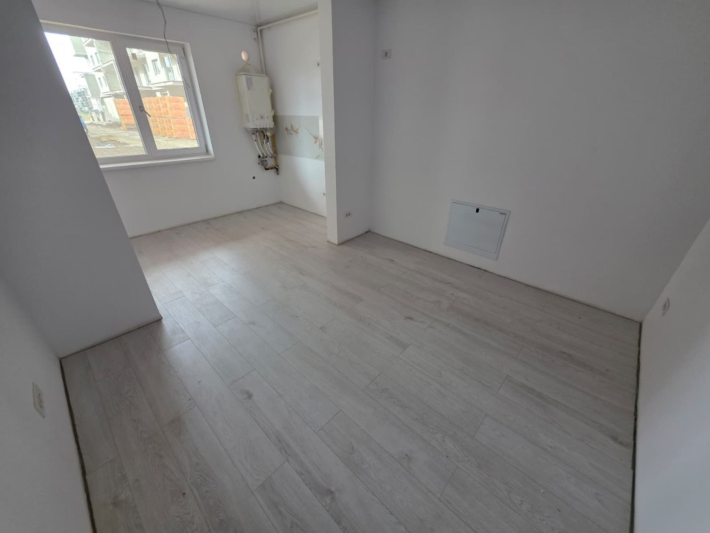 STUDIO - DORMITOR SEPARAT, FINISAJE PREMIUM, PREDARE IUNIE, COMIS 0% - Poză 4