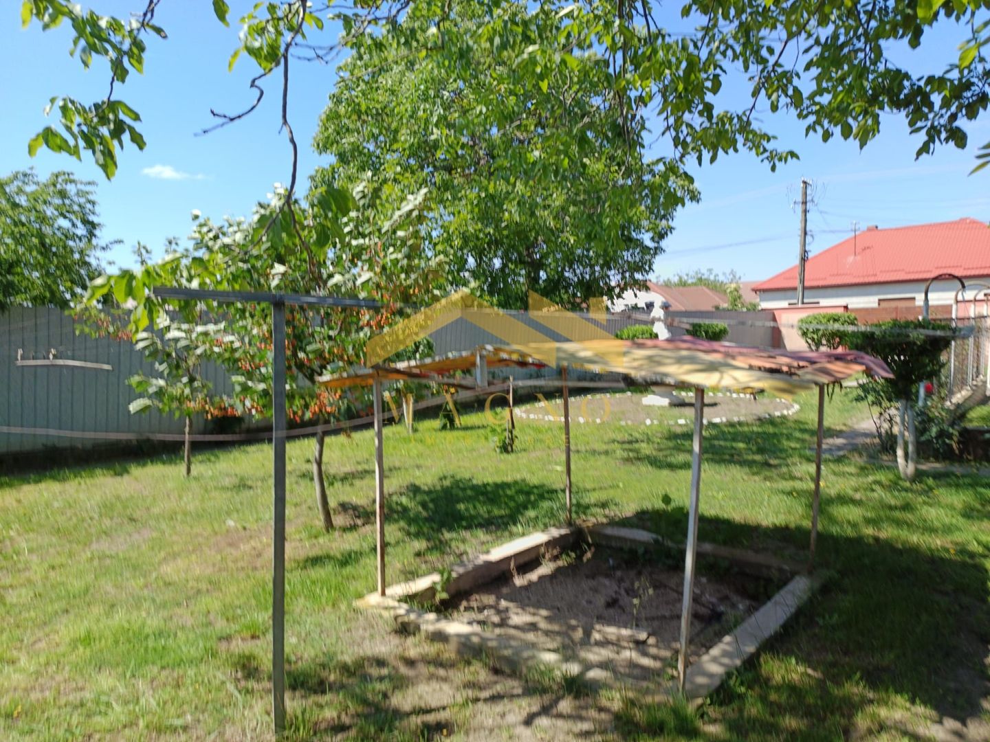 Casa de vanzare in Vladimirescu in zona primariei. - Poză 36