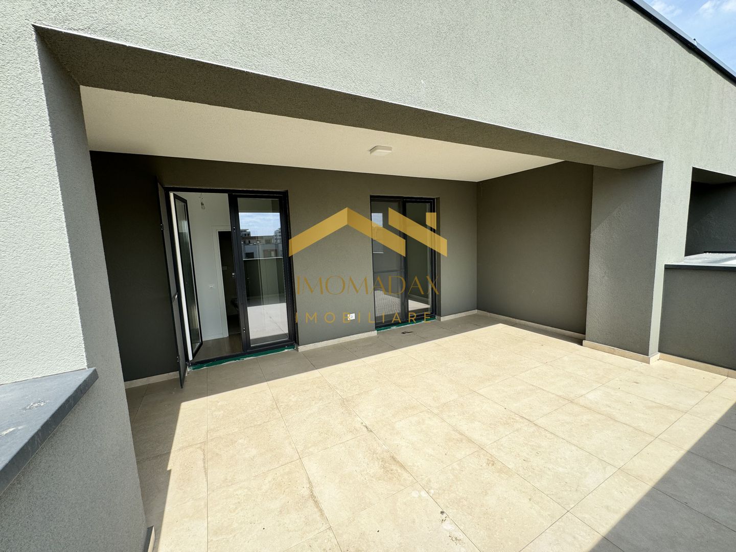 Aradului-Apartament 3 camere-Centrala Proprie - Poză 1