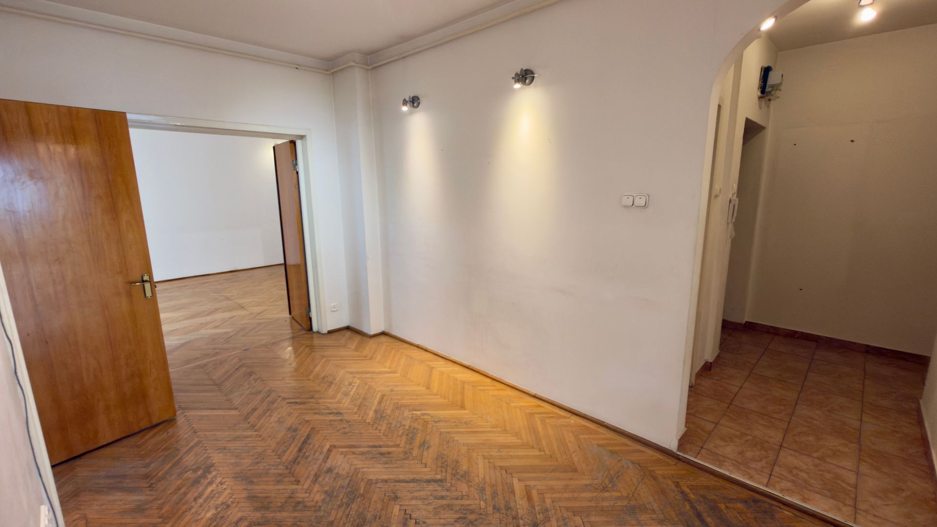 Apartament 4 camere Victoriei, Casa Vernescu, garaj, centrala, comision 0 ! - Poză 36