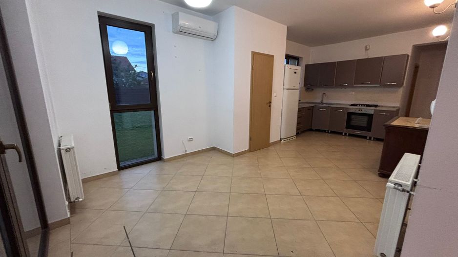 Casa individuala frumoasa si spatioasa in Giroc - Poză 5