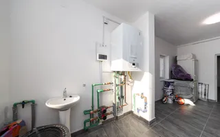 Casă ideală pentru familie în Brașov, Bunloc – spațioasă, luminoasă, priveliște - Poză 51