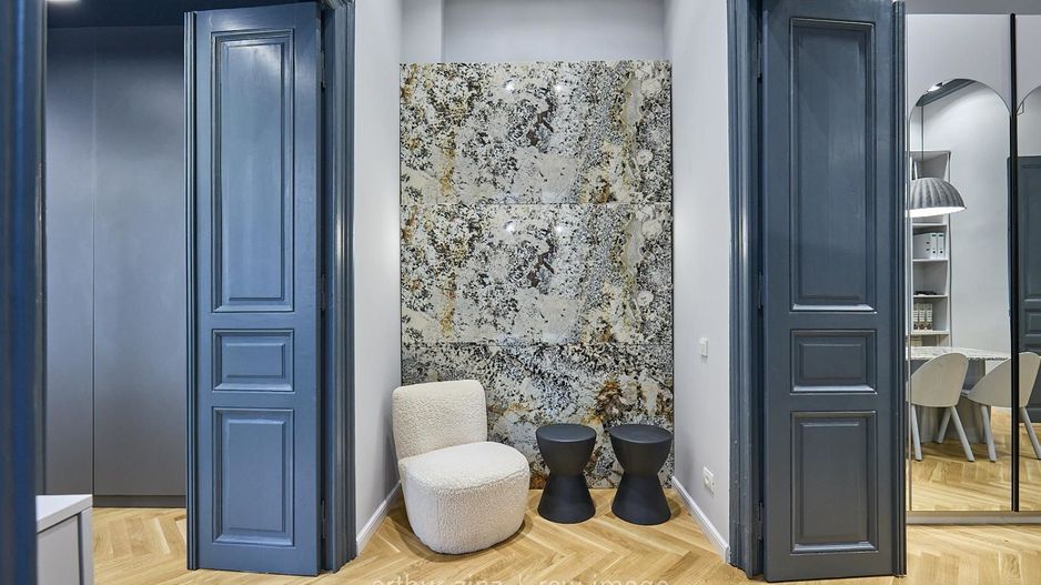 Birou amenajat | Mobilat si utilat | Cladire consolidata si renovata - Poză 2