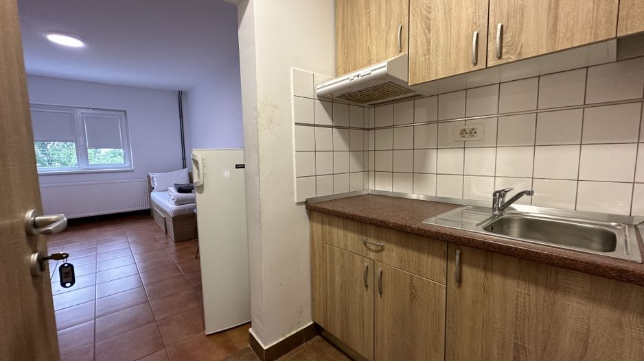 Garsoniera complet mobilata si utilata - Poză 5