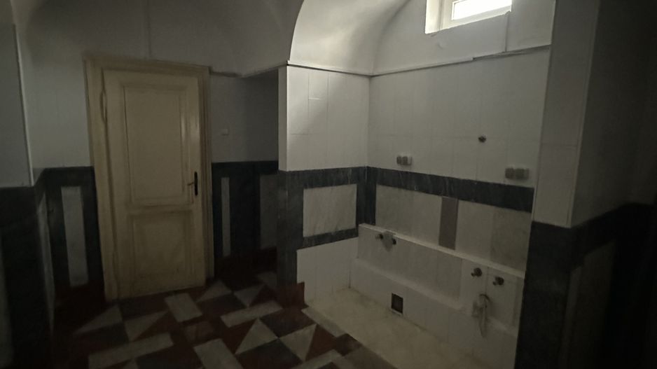 Spatiu pretabil restaurant zona Ultracentral - Poză 24